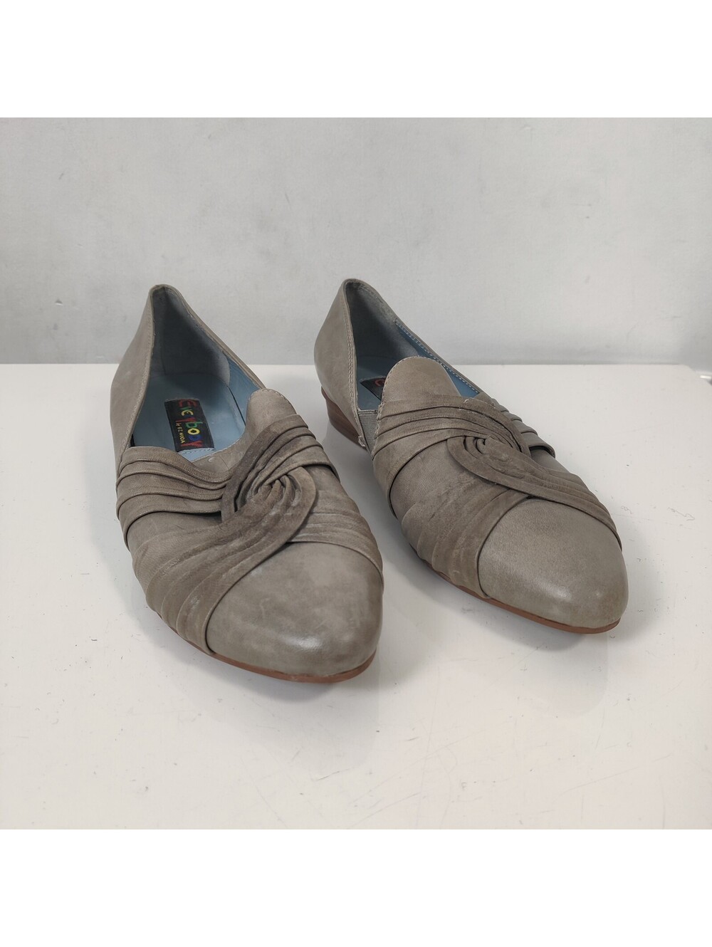 Everybody by BZ Moda Grey Leather Pleated Ruched Slip On Loafer Flats EU 41